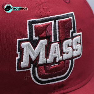 نماد کلاه بیسبالی اورجینال از برند Adidas طرح UMass